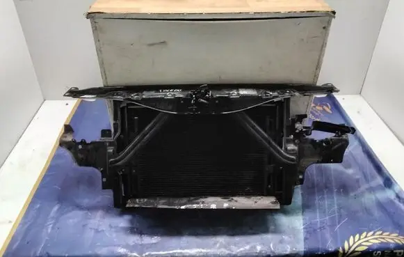 Seat Leon (1M) Front bodywork piece 