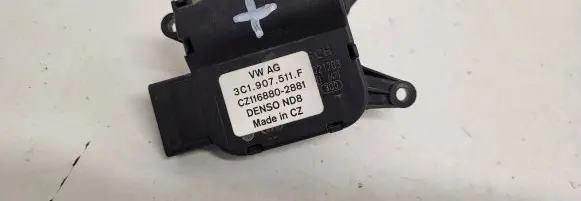 Volkswagen Golf VI Air flap motor/actuator 3C1907511F CZ1168802881 021203