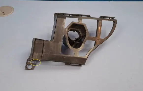 Skoda Yeti (5L) Headlight washer nozzle holder 5L0807055A