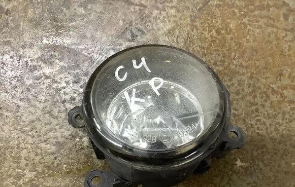 Citroen C4 II Picasso Front fog light 19524