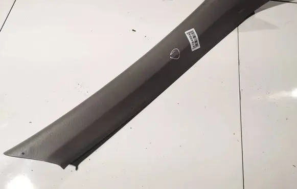 Honda CR-V (C) pillar trim 