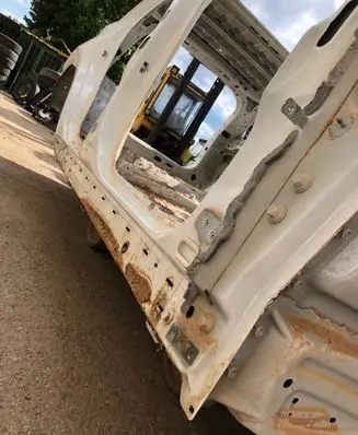 Ford Explorer VI Front sill (body part)