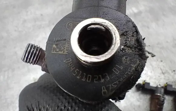 Alfa Romeo 159 Fuel injector
