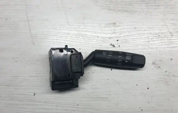 Mazda 3 I Wiper control stalk 17D682