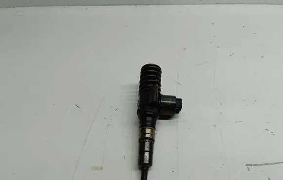 Audi A4 S4 B6 8E 8H Fuel injector 03G130073G