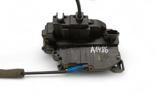 Renault Megane III Coupe door lock (next to the handle) 