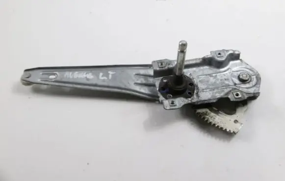 Toyota Avensis Verso Rear door manual window regulator 