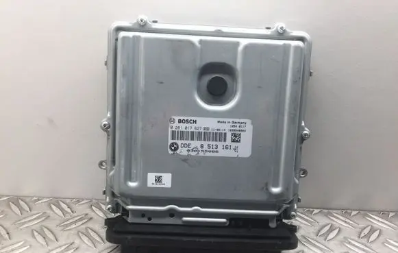 BMW 5 F10 F11 Engine control unit/module 8513161 851316101 0281017627