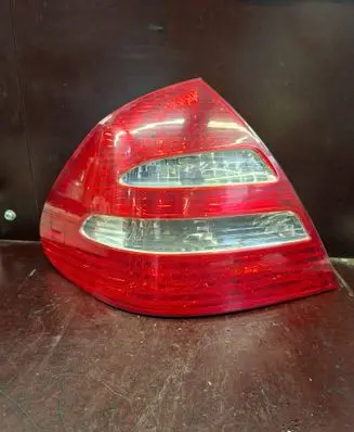Mercedes-Benz E W211 Rear/tail lights A2118200364