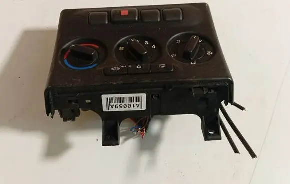 Opel Zafira A Climate control unit 90559839