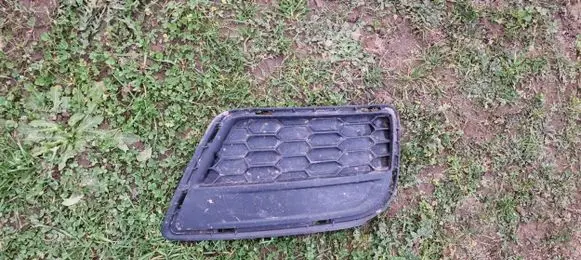BMW X3 F25 Front bumper lower grill 8050446