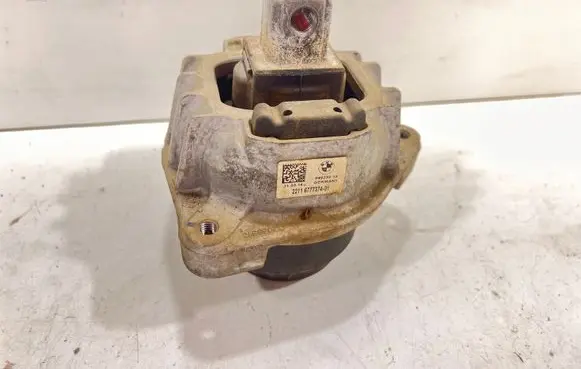 BMW 7 F01 F02 F03 F04 Engine mount bracket 6777374