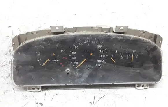 Mazda 626 Speedometer (instrument cluster) GC5KC