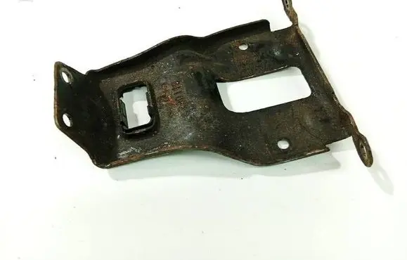 BMW 1 E81 E87 Radiator mount bracket 1857927000