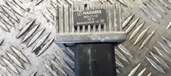 Nissan Qashqai Glow plug pre-heat relay 9640469680