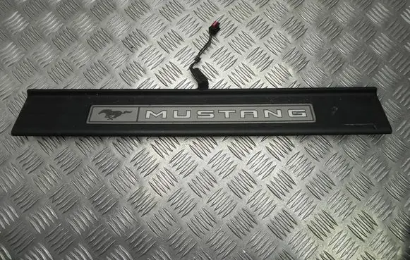 Ford Mustang V Other sill/pillar trim element FR3B6313222CH T6075