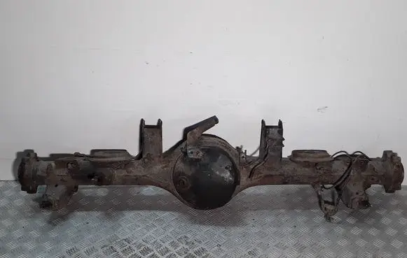 Nissan Patrol Y61 Rear axle beam with reductor 