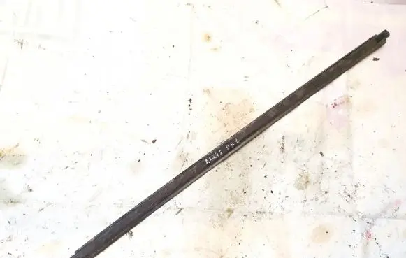 Toyota Avensis Verso Front door glass trim molding 