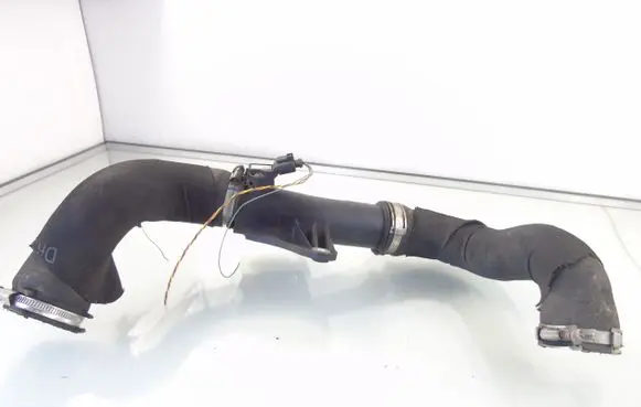 Intercooler hose/pipe