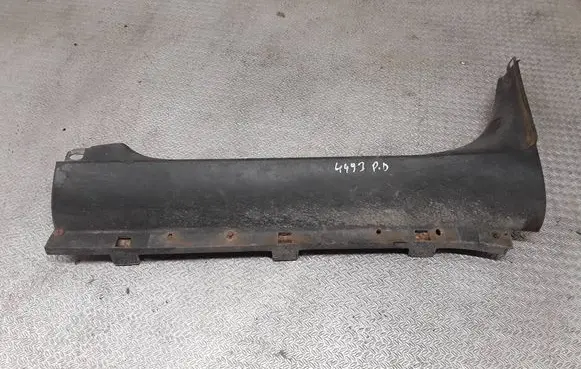 Iveco Daily 35.8 - 9 Side skirt front trim 