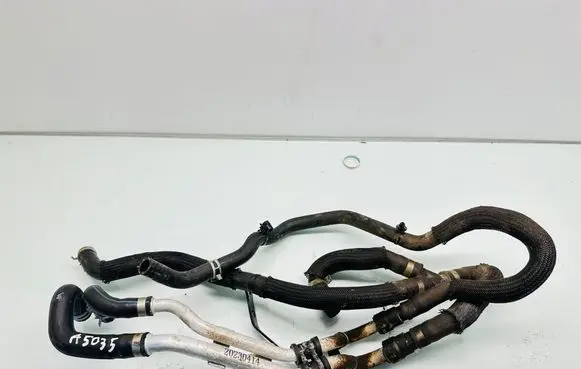 Engine coolant pipe/hose