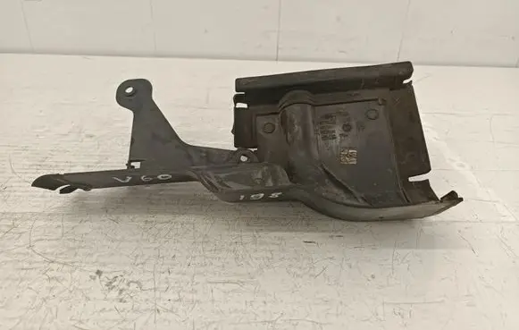Volvo XC70 Radiator trim 30763220