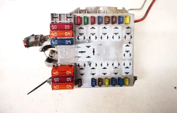 Alfa Romeo 147 Fuse box set 46558760