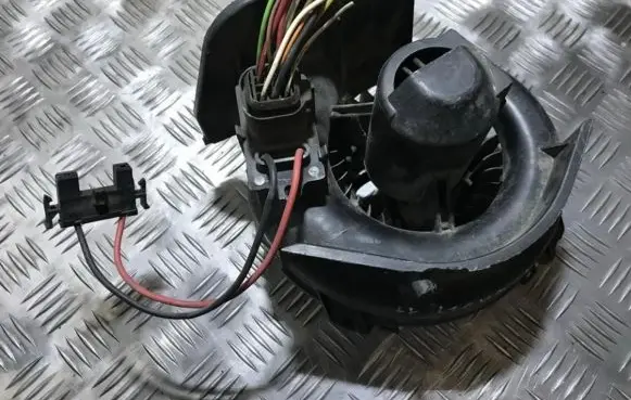 Renault 19 Heater fan/blower a36251149u