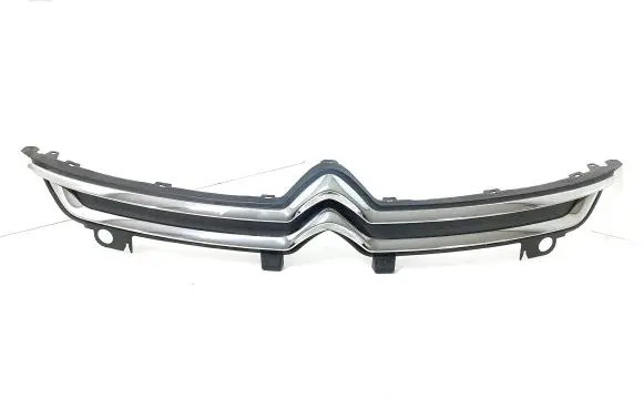 Citroen C4 II Picasso Front bumper upper radiator grill AA36190378