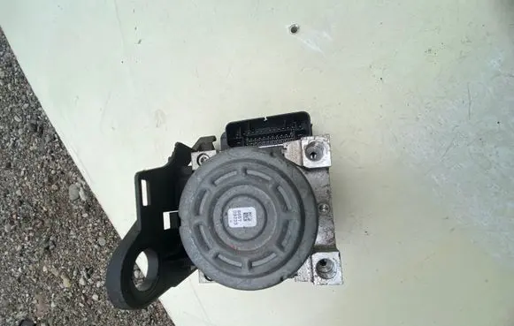 Skoda Octavia Mk3 (5E) ABS Pump 5Q0907379R 2851540006 10062234781