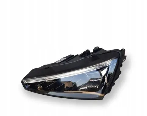 Skoda Scala Headlight/headlamp 657941015A
