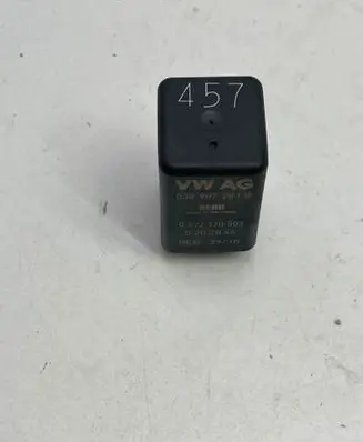 Audi A4 S4 B8 8K Glow plug pre-heat relay 038907281B 5202844 0522120503