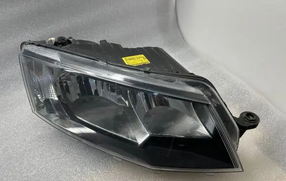 Skoda Octavia Mk3 (5E) Headlight/headlamp 5E1941016 LE11A6275 030127220200