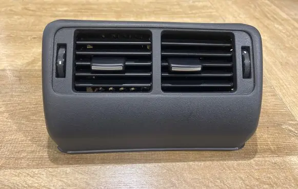 Land Rover Range Rover Velar Rear air vent grill GJ32014A22AA GX63014A22AB