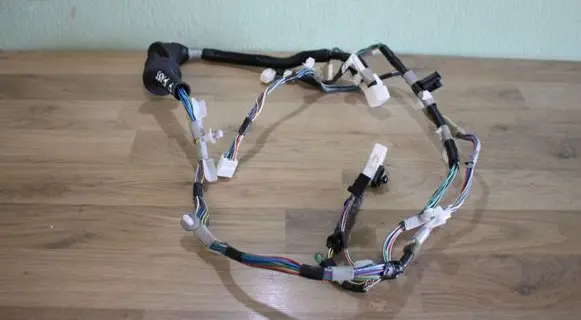 Toyota Corolla Verso AR10 Front door wiring loom 821520F050G