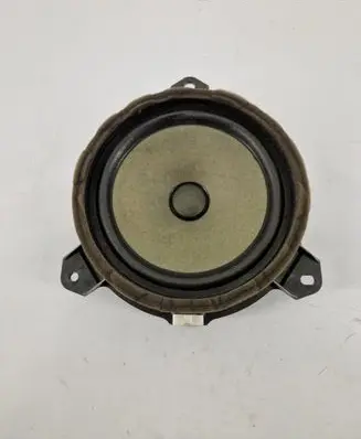 Toyota RAV 4 (XA40) High frequency speaker in the rear doors 8616052331