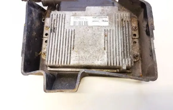 Renault Megane I Engine control unit/module S105300104B HOM7700864454