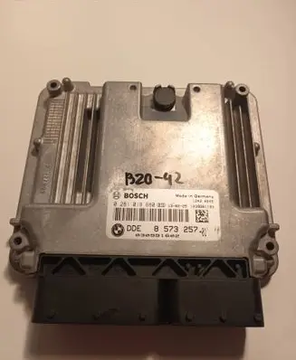 BMW 5 F10 F11 Engine control unit/module 0281019680 8573257 1039S61193
