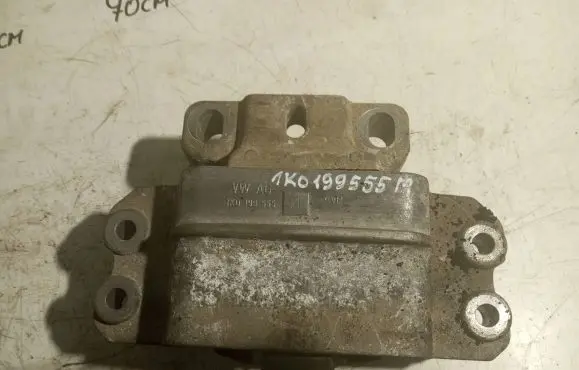 Skoda Octavia Mk2 (1Z) Engine mount bracket 1K0199555M 1K0199555