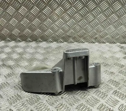 Volvo XC40 Engine mounting bracket 31686306