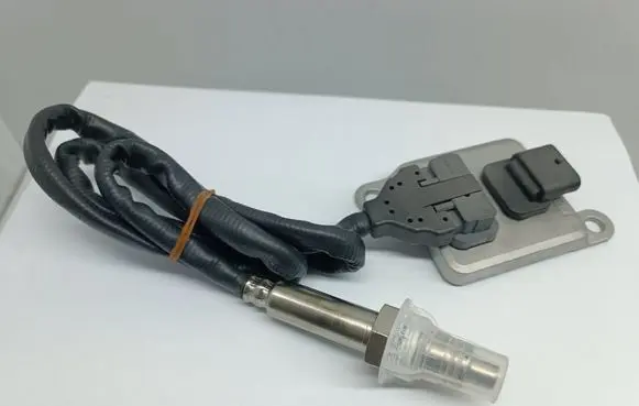 Mercedes-Benz E W212 Lambda probe sensor A0009057100 0009057100 5WK96683A