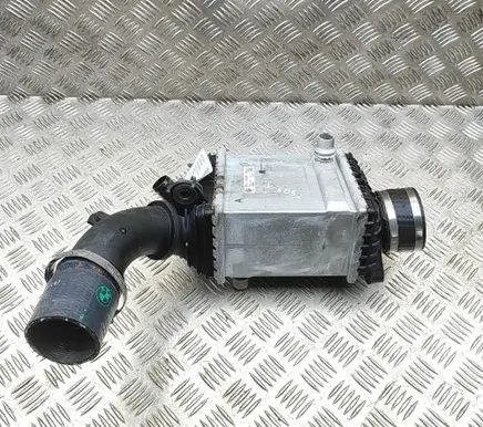 BMW X6M G06 F96 Intercooler radiator 7852407 8644433