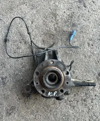 Citroen C5 Front wheel hub spindle knuckle