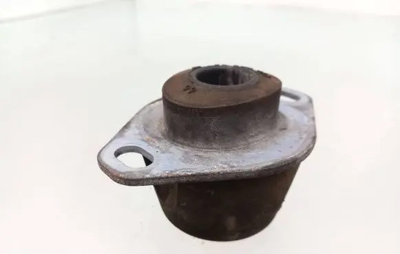 Peugeot Partner Engine mount bracket 96230491