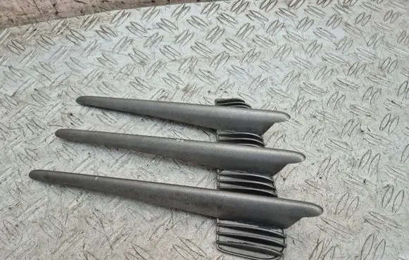 Chrysler Crossfire Fender grill A1938810111