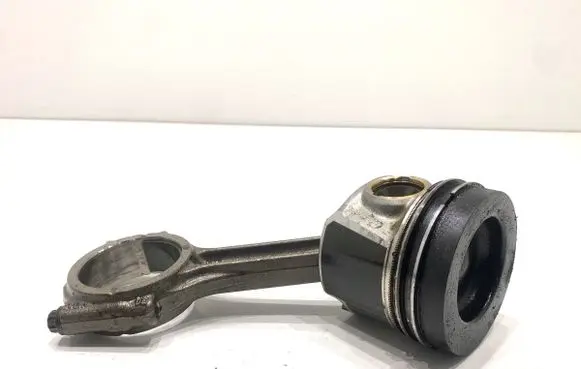 Audi A5 Piston with connecting rod 04LA