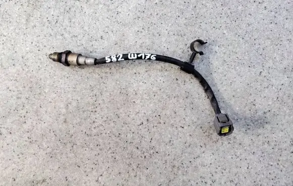 Mercedes-Benz A W176 Lambda probe sensor 007542631825 0075426318