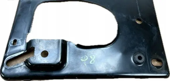 GMC Yukon Air filter cleaner box bracket assembly 23114339C