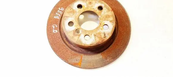 BMW i3 Rear brake disc neventiliuojamas