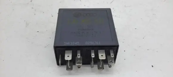 Volkswagen PASSAT B5.5 Other relay 1J0955531 5WK1045 B250701